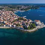 Lovely Apartment In Porec With Kitchen